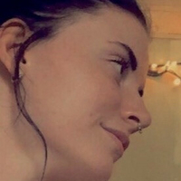 Емілісільві Оголені