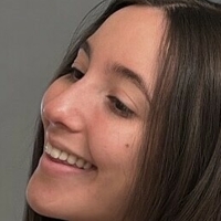 Емілі Любек Оголені