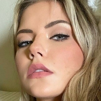 Емма Мур Оголені