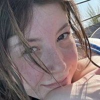 Еммарю Оголені