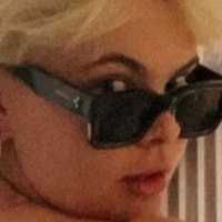 Еріка Вікман Оголені