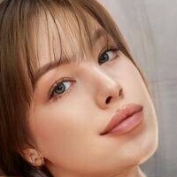 Евілін Елфі Оголені