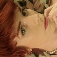 Фей Голловей Оголені