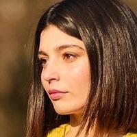 Гая Гірачі Оголені