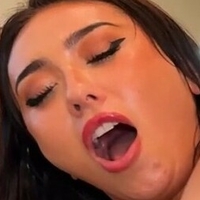 Джіа Венетія Оголені