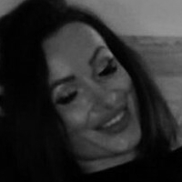 Грета Марина Орадя Оголені