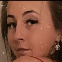Дівчина з спортзалу 101 Оголені