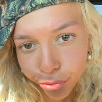 Хейлі Фернандес Оголені