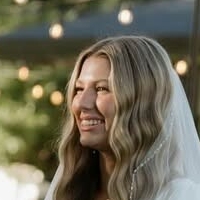 Гейлі Джонсон Оголені