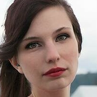 Ханна Джейд Оголені