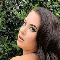 Голлі Луя Оголені