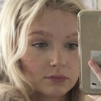 Ізабелла Катерін Оголені