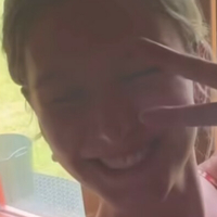 Джейді Ллойд Оголені