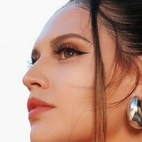 Жанет Гузман Оголені