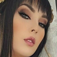 Дженніфер Енн Оголені