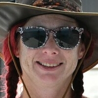 Дженіседвенчерс Оголені