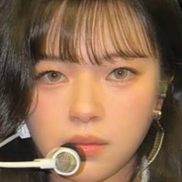 Чонйон Оголені