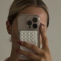 Джессіка Пауер Оголені