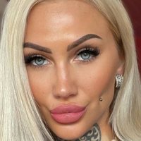 Джейнейну Оголені