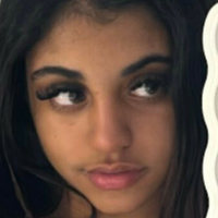 Джуліет Діас Оголені