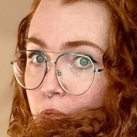 Джуніпер Енн Оголені