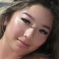 Кейлі У Оголені