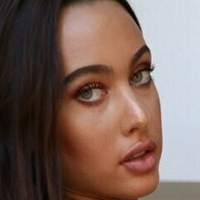 Каміла Девіс Оголені