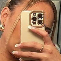 Каріна Атавенітя Оголені