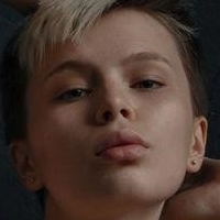 Кейт Хомі Оголені