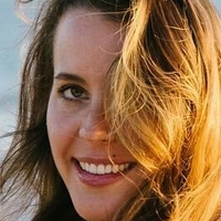 Кейт Лей Оголені