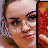 Кеннаді Фредіу Оголені