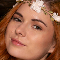 Крістін Казз Оголені