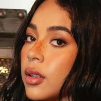 Леді Де Пей Оголені