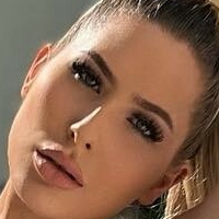 Лена Пертхалер Оголені