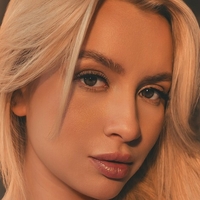 Летіція Сеферіно Оголені