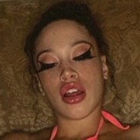 Lightskindollxxx Оголені