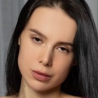 Лілі Еріс Оголені