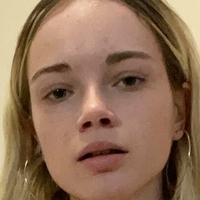 Лілі Оголені