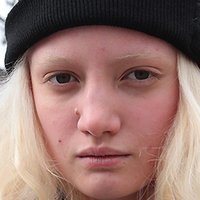 Лілі Волкер Оголені