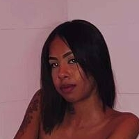 Лівія Сантос Оголені