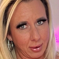 Алексіс Лтбелл Оголені