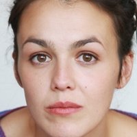 Люсі Гайнце Оголені