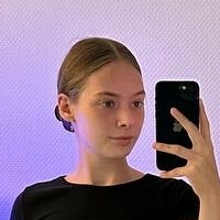 Люсі Оголені