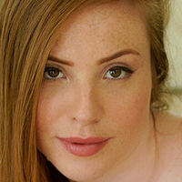 Луїза Томазіо Оголені