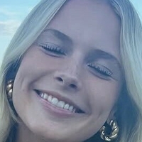 Медді Пончер Оголені