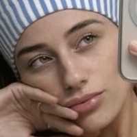 Маделін Хоуп Оголені