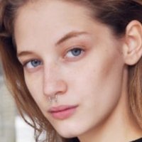 Меліна Гесто Оголені