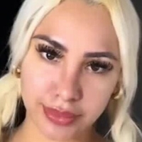 Міа Гоме Оголені