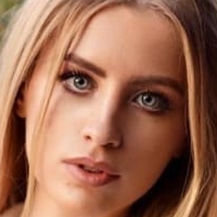 Мікела Ріганеллі Оголені