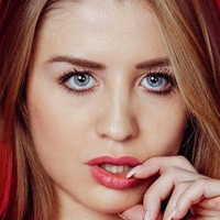 Мікела Ріганеллі Оголені